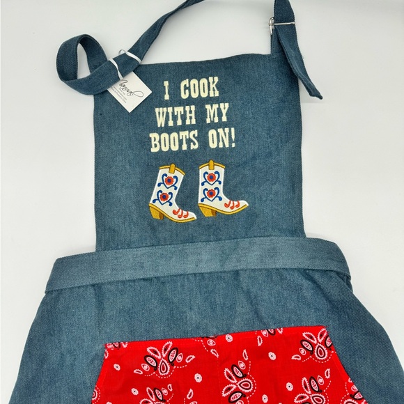 Manual Woodworker I Cook with My Boots on! Apron❤️BNWT❤️ - Picture 3 of 10